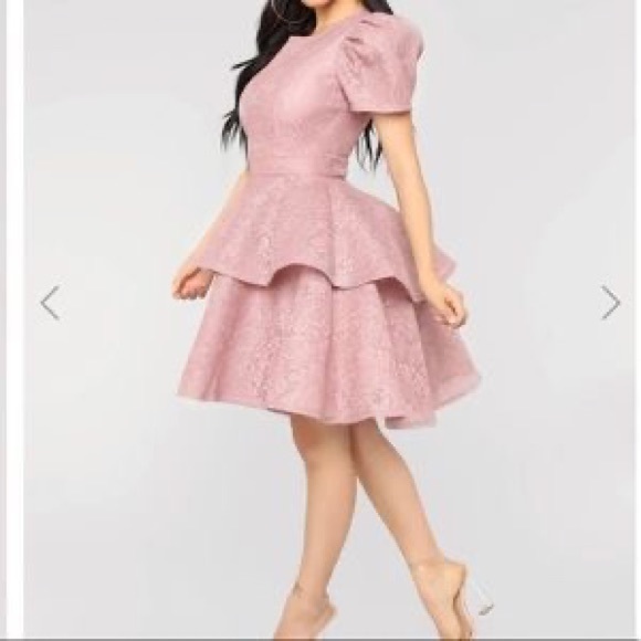 Dresses & Skirts - Mauave dress with puff sleeves, ruffled, and double layered
